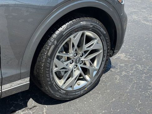 Used 2025 Genesis GV70 2.5T AWD/4WD image 9
