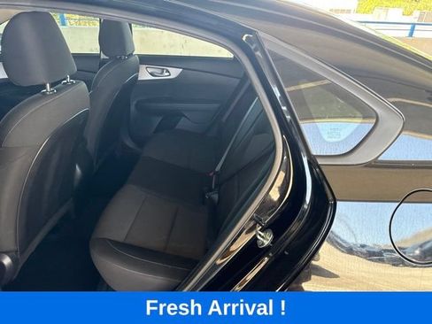 Used 2024 Kia Forte LXS FWD image 3