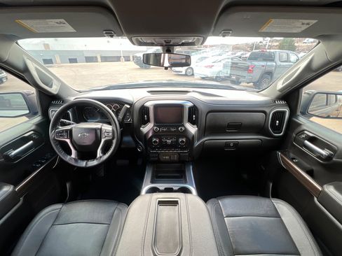 Used 2021 Chevrolet Silverado 1500 LT Trail Boss w/ Convenience Package II image 10