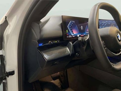 Used 2025 BMW 530i image 60