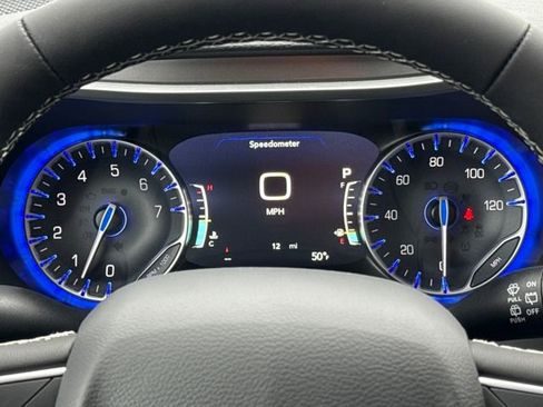 New 2026 Chrysler Pacifica Select image 15