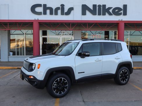 Used 2023 Jeep Renegade Latitude image 1