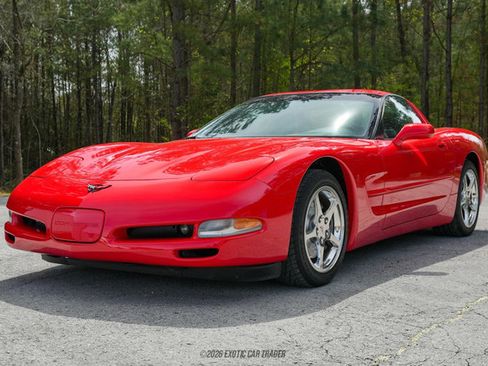 Used 2002 Chevrolet Corvette Coupe w/ Preferred Equipment Group2 RWD image 14