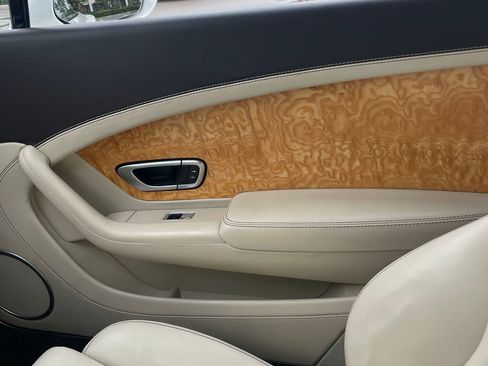 Used 2014 Bentley Continental Mulliner image 6