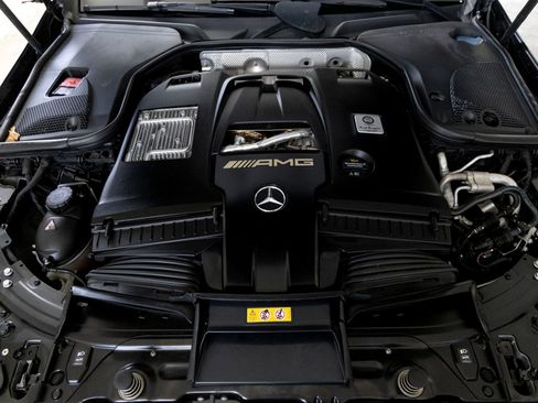 Used 2023 Mercedes-Benz AMG GT 63 image 29