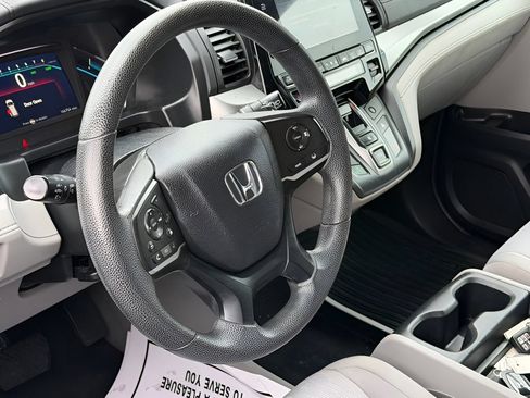 Used 2018 Honda Odyssey EX image 14