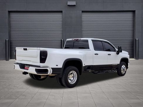 Used 2024 Chevrolet Silverado 3500 High Country w/ Technology Package AWD/4WD image 5