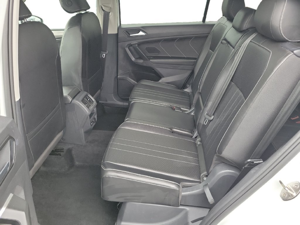 Used 2024 Volkswagen Tiguan SE FWD image 25