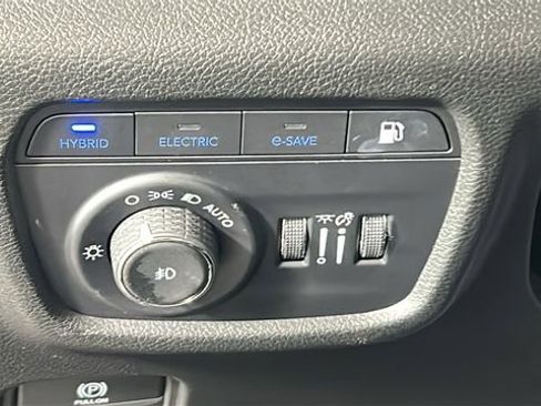 Used 2023 Jeep Grand Cherokee 4WD 4xe image 20