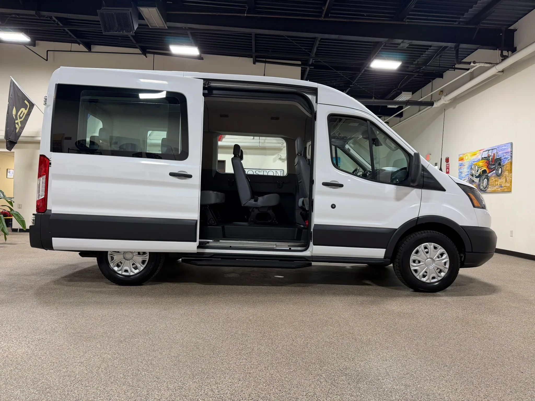 Used 2018 Ford Transit 150 XL RWD image 21