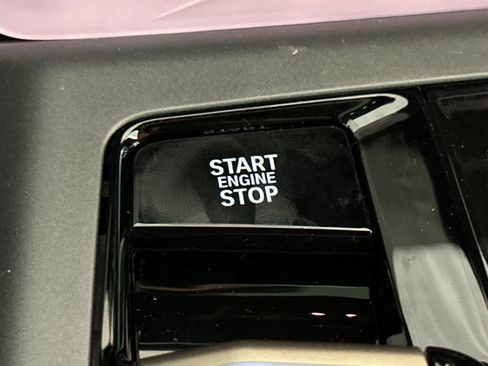 New 2025 BMW X3 xDrive30i w/ Premium Package image 23