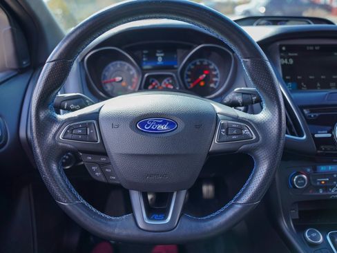 Used 2017 Ford Focus RS image 19