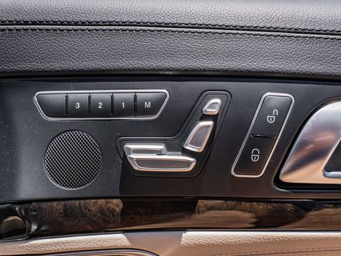 Used 2013 Mercedes-Benz SL 550 image 37