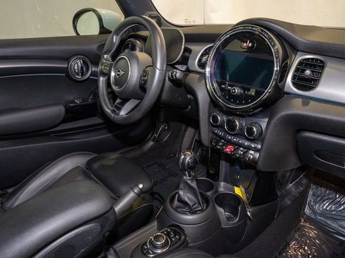 Used 2022 MINI Cooper S image 2