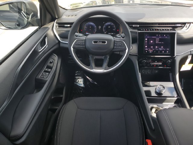 New 2026 Jeep Grand Cherokee Laredo AWD/4WD image 17