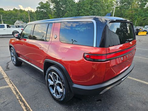 Used 2023 Rivian R1S Launch Edition Quad AWD/4WD image 8