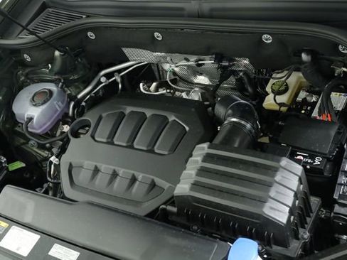 New 2026 Volkswagen Atlas Peak Edition AWD/4WD image 9