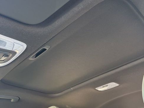 New 2025 Hyundai Elantra Limited image 16