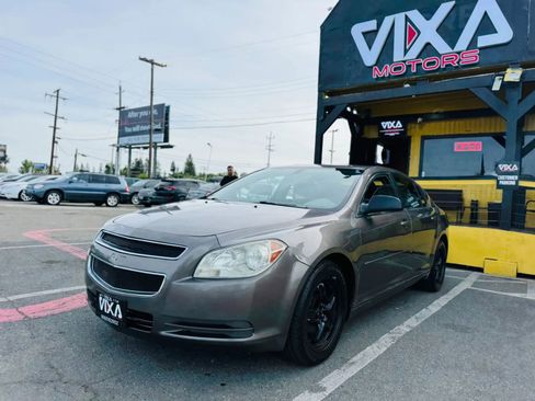 Used 2011 Chevrolet Malibu LS image 1