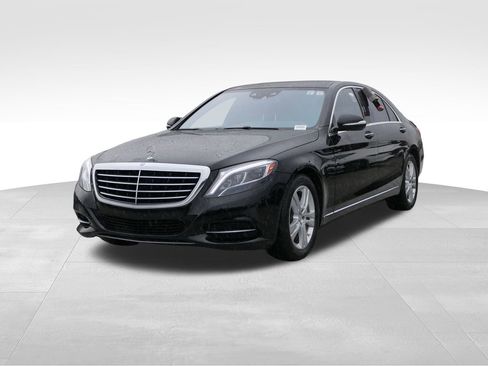 Used 2017 Mercedes-Benz S 550 Sedan image 5