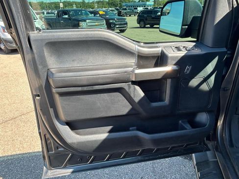 Used 2017 Ford F150 XLT w/ Equipment Group 302A Luxury AWD/4WD image 14