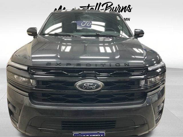 Used 2023 Ford Expedition Limited AWD/4WD image 2