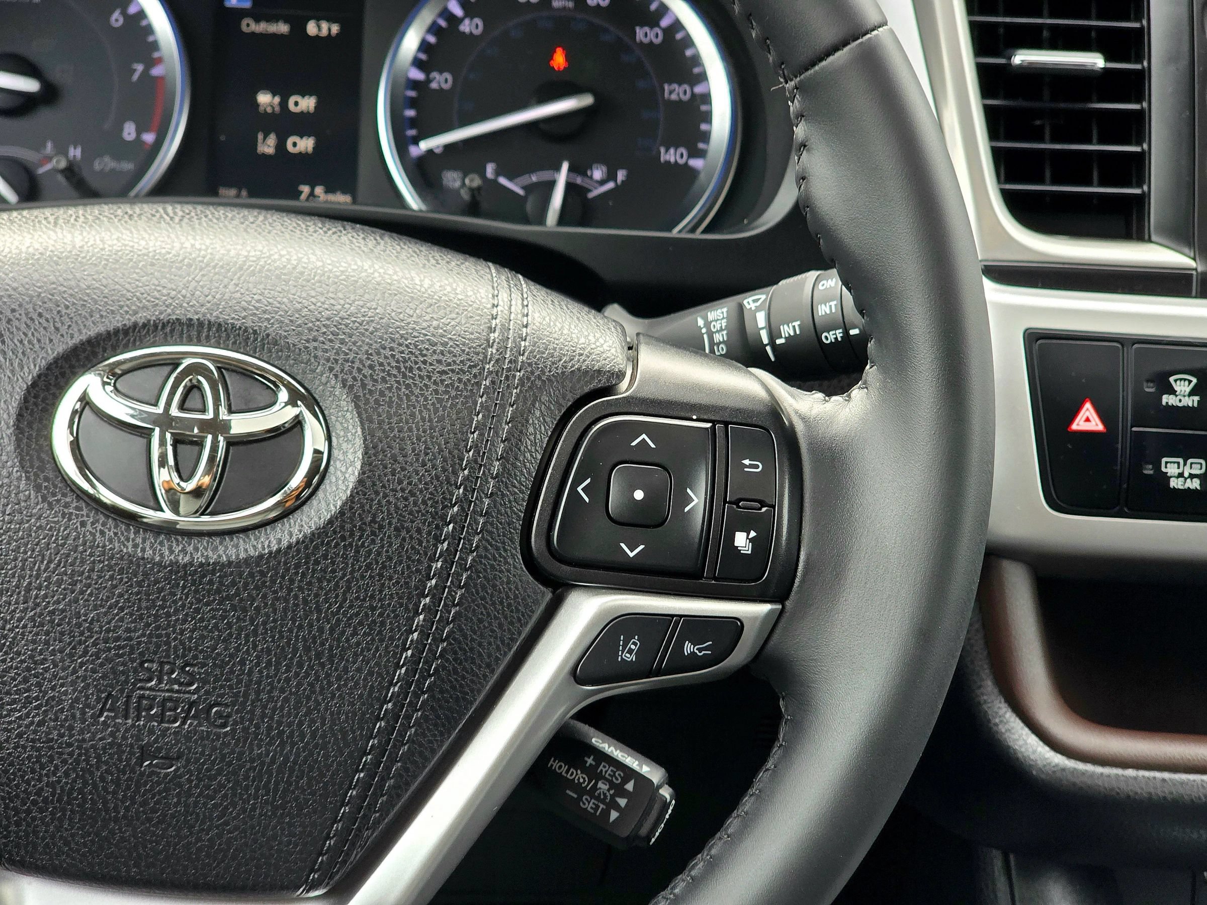 Used 2019 Toyota Highlander Limited AWD/4WD image 23