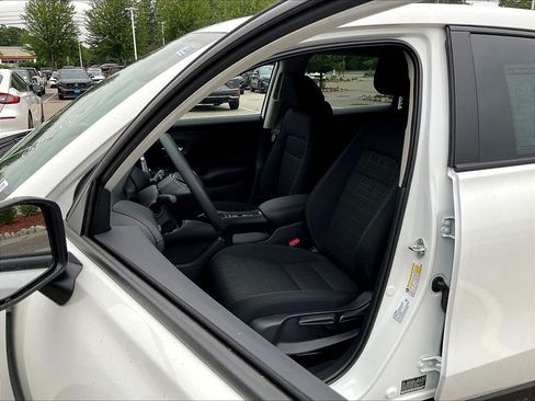 New 2026 Honda HR-V LX image 10