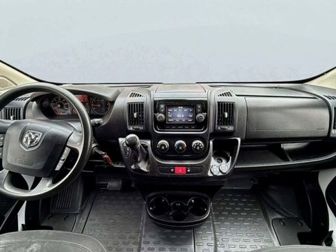 Used 2019 RAM ProMaster 2500 w/ Interior Convenience Group image 9