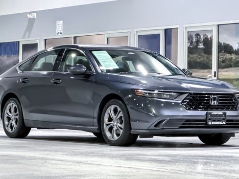 Used 2023 Honda Accord EX image 7