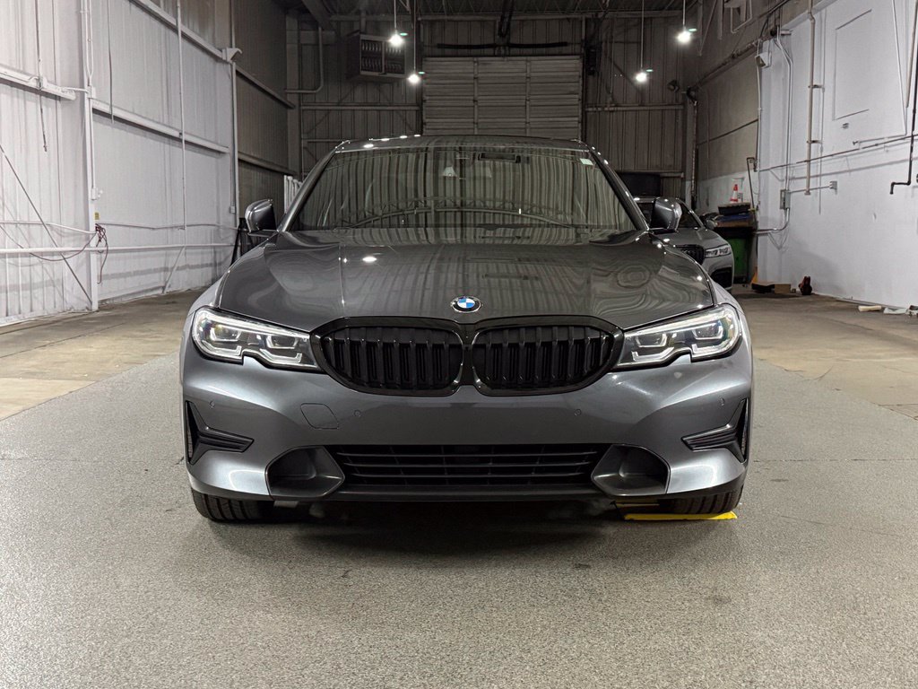 Used 2021 BMW 330i xDrive Sedan w/ Driving Assistance Package AWD/4WD image 3