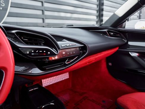 Used 2025 Ferrari SF90 Spider image 60