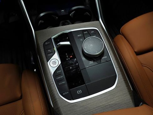 Certified 2025 BMW 330i xDrive Sedan w/ Premium Package image 19