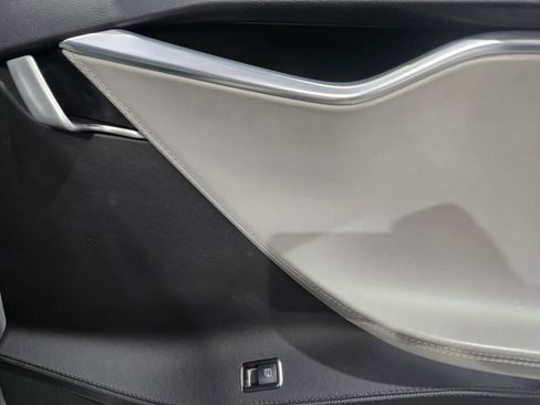 Used 2013 Tesla Model S Performance RWD image 8