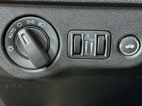 Used 2023 Dodge Charger SXT image 17