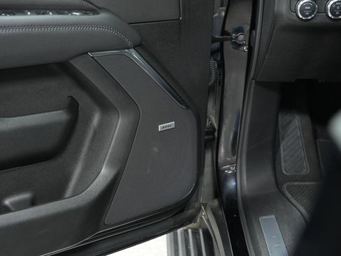 Used 2024 GMC Yukon Denali w/ Advanced Technology Package image 31