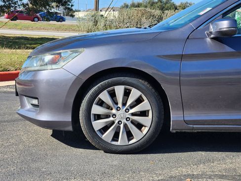 Used 2014 Honda Accord EX image 9