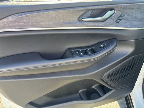 Certified 2024 Jeep Grand Cherokee Limited w/ Luxury Tech Group II image 13