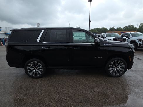 New 2026 Chevrolet Tahoe High Country AWD/4WD image 9