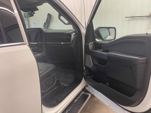 Used 2022 Ford F150 Lariat w/ Equipment Group 502A High AWD/4WD image 33