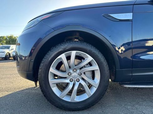 Used 2018 Land Rover Discovery HSE AWD/4WD image 10