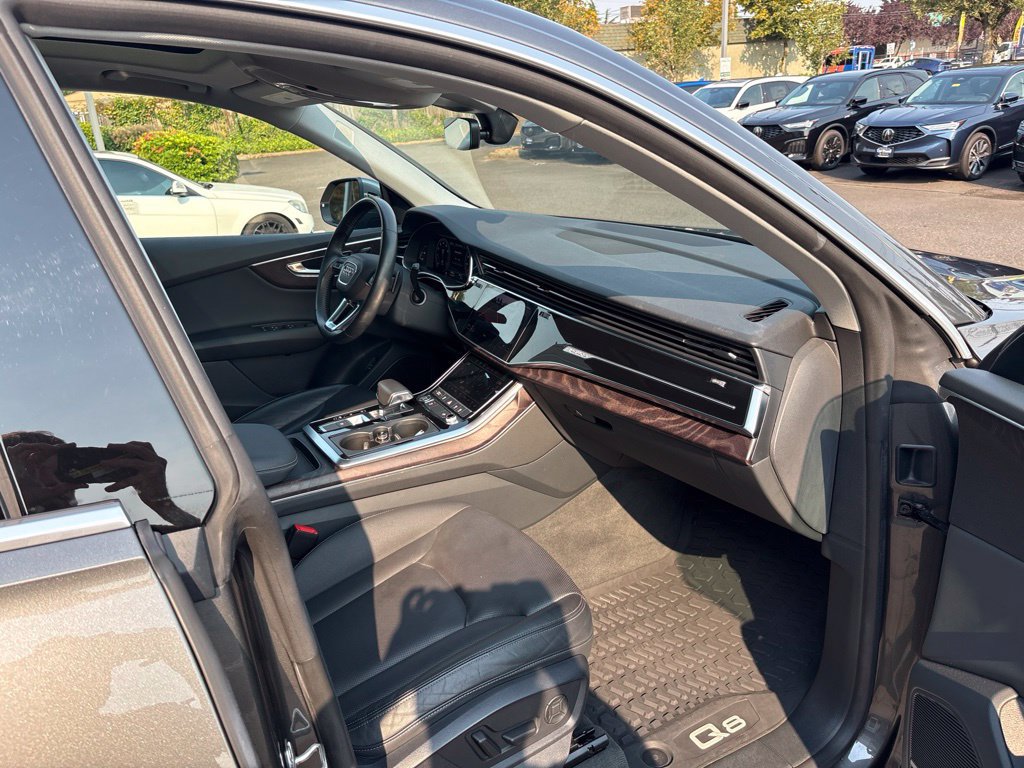 Used 2019 Audi Q8 Premium Plus AWD/4WD image 23