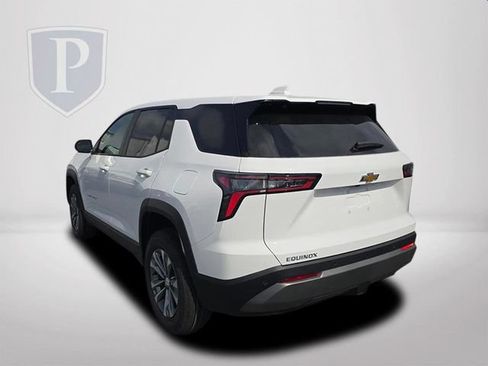 New 2027 Chevrolet Equinox LT FWD image 8