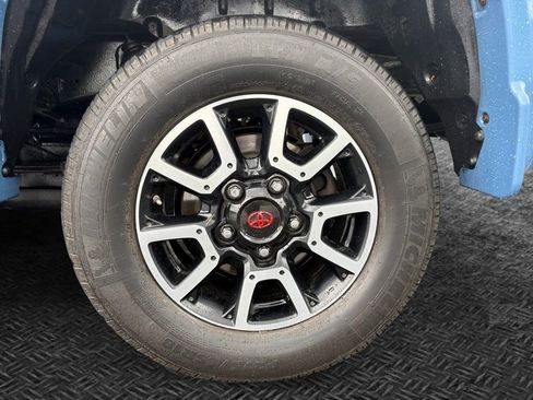 Used 2020 Toyota Tundra Limited w/ Limited Premium Package AWD/4WD image 9
