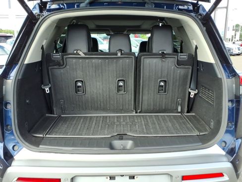 Used 2023 Nissan Pathfinder Platinum AWD/4WD image 26