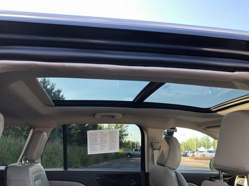 Used 2023 Lincoln Aviator Reserve w/ Elements Package Plus image 3