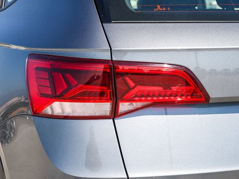 Used 2024 Volkswagen Taos S image 9