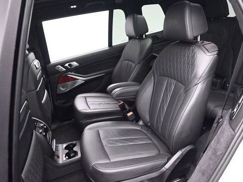 Used 2024 BMW ALPINA XB7 image 17