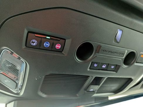 Certified 2025 GMC Hummer EV 3X image 32