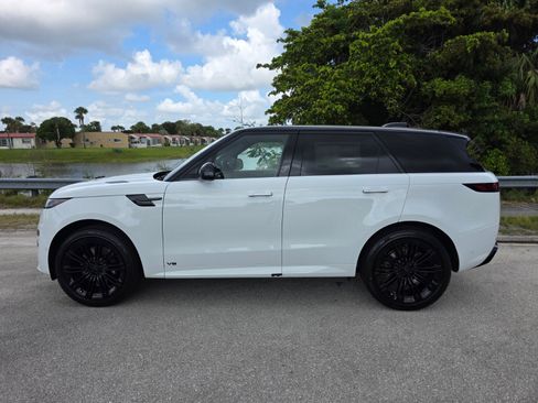 New 2026 Land Rover Range Rover Sport Dynamic SE AWD/4WD image 7
